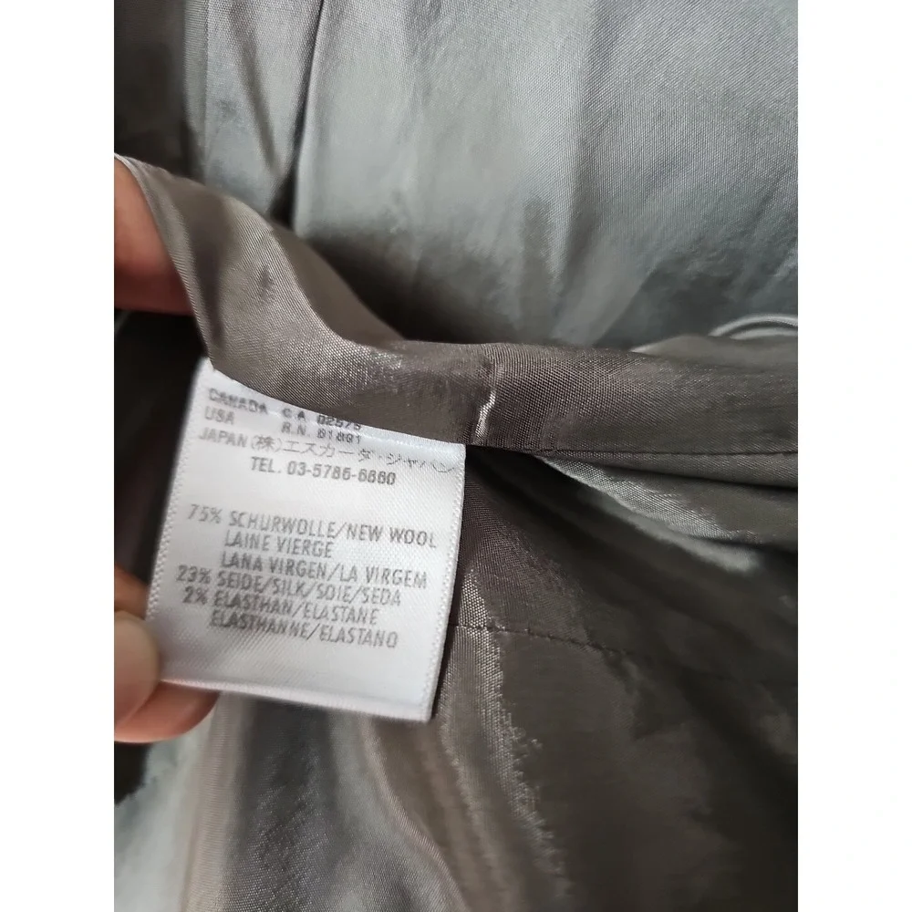 Escada Wool Silk Blend 2 Button Pintuck Shoulder Rear Vent Blazer‎ Size 36